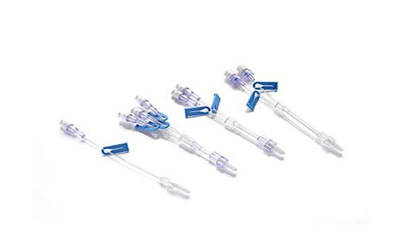 infusion set with needleless adapters